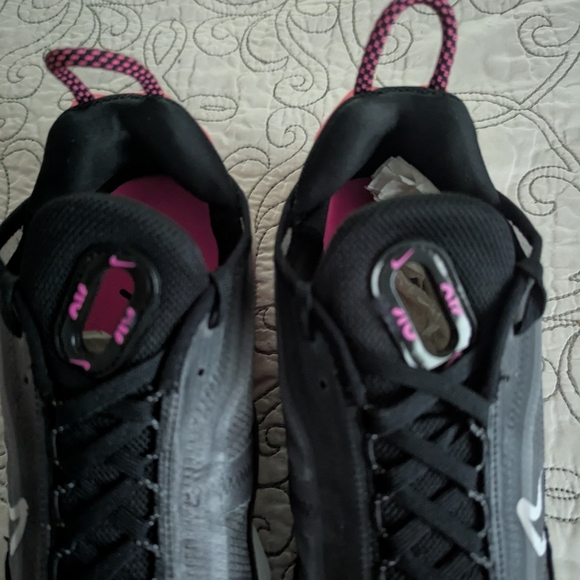 Nike Air Max 2090 Sneakers - Picture 6 of 14